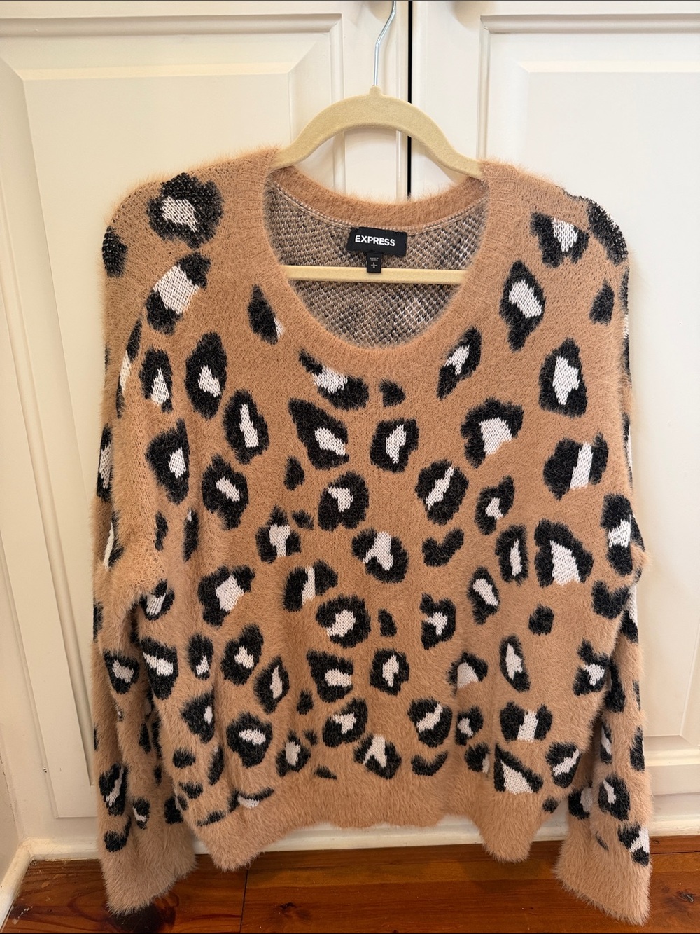 Express Tan Leopard Print Fuzzy Cozy Crewneck Sweater Lg
